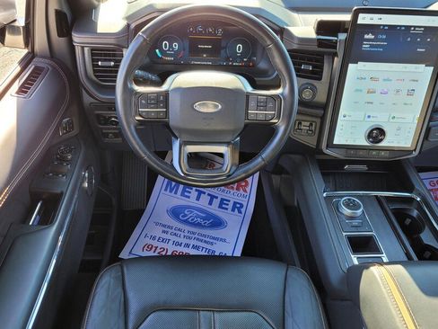 Used 2023 Ford Expedition Max Platinum image 7