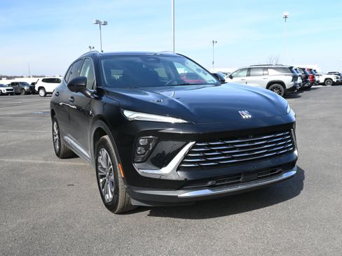 Used 2025 Buick Envision Preferred image 2