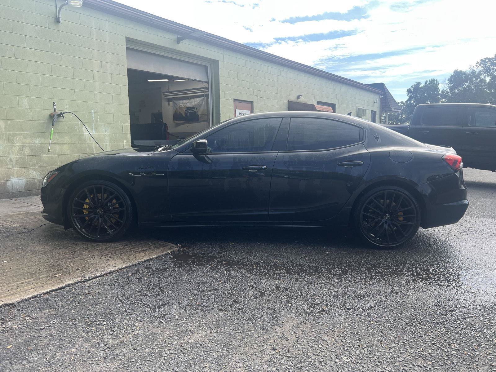 Used 2023 Maserati Ghibli Modena Q4 AWD/4WD image 6