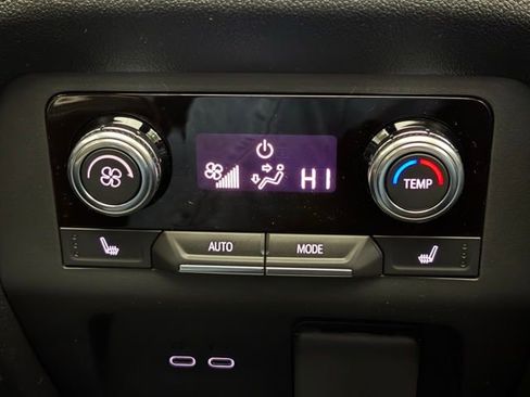 New 2026 GMC Acadia Denali Ultimate image 8