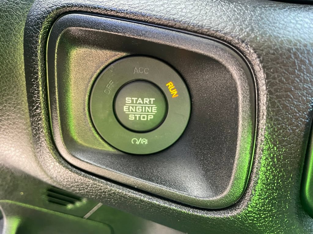 Used 2025 Jeep Wrangler Unlimited Sport AWD/4WD image 7