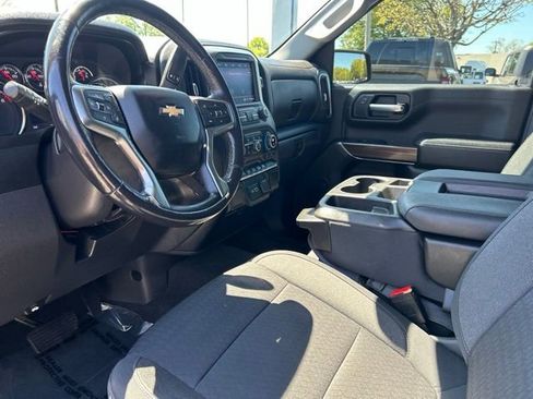 Used 2021 Chevrolet Silverado 1500 LT AWD/4WD image 17