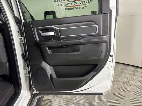 Used 2024 RAM 3500 Big Horn image 22