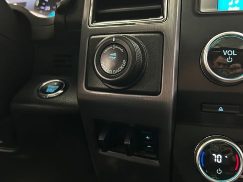 Used 2018 Ford Expedition Max Platinum image 12