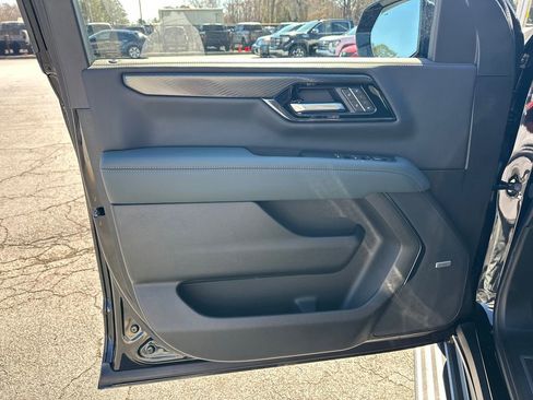 New 2026 GMC Yukon XL AT4 w/ AT4 Premium Package image 11