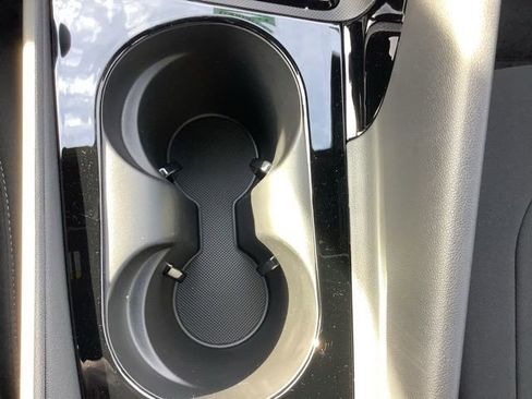 Certified 2025 Hyundai Elantra SEL w/ Cargo Package image 34