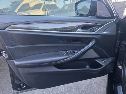 Used 2017 BMW 540i RWD image 17