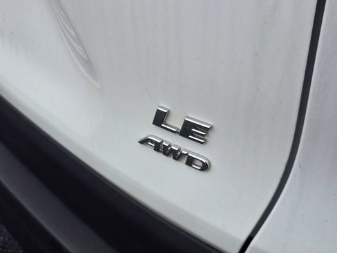 Used 2024 Toyota RAV4 LE AWD/4WD image 12