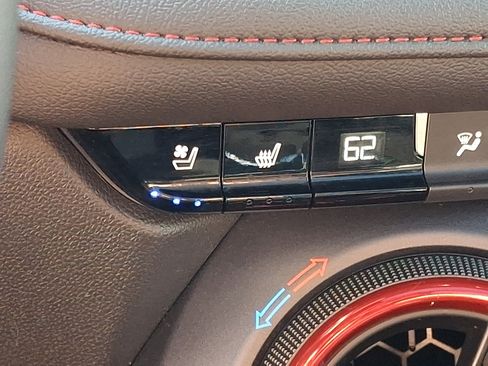 Certified 2024 Chevrolet Blazer RS w/ Enhanced Convenience Package AWD/4WD image 27