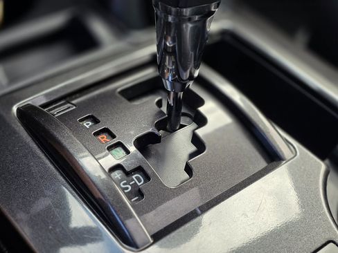 Used 2014 Toyota 4Runner Trail Premium image 36