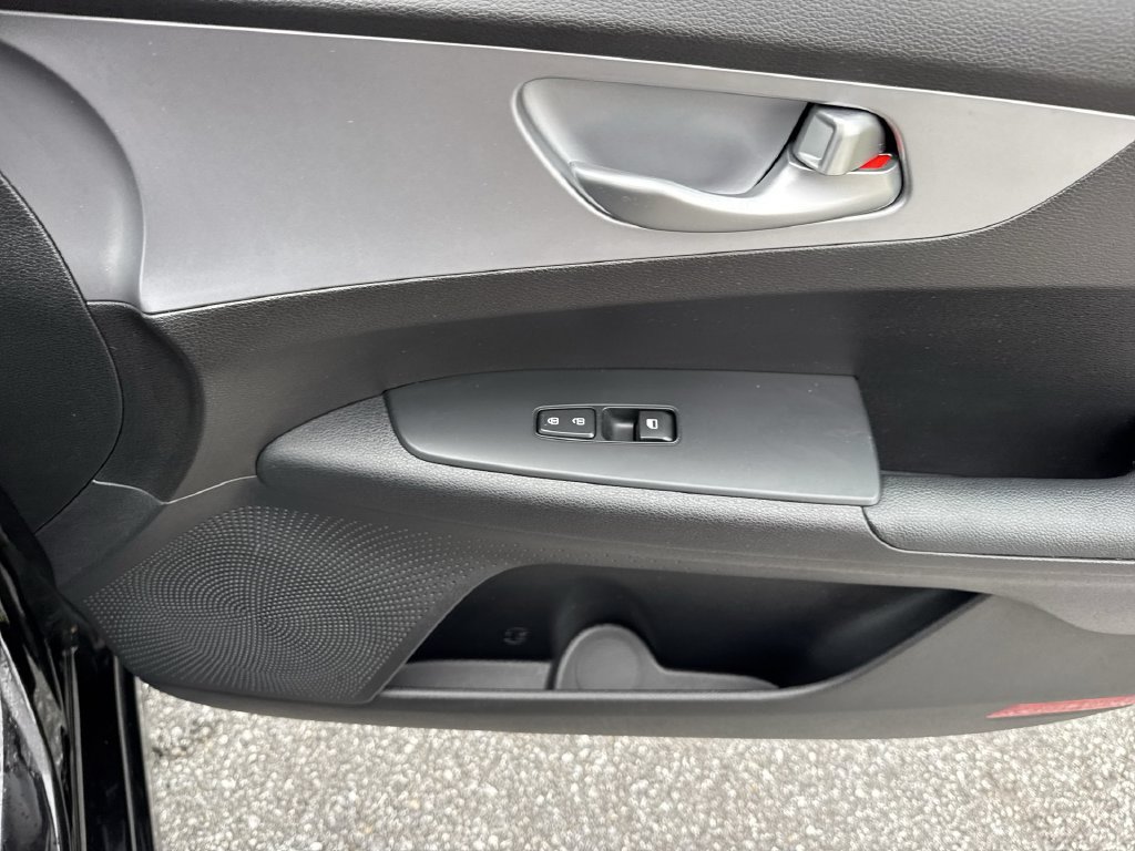 Used 2023 Kia Forte LXS w/ LXS Technology Package FWD image 42