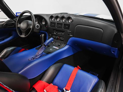 Used 1998 Dodge Viper GTS image 27