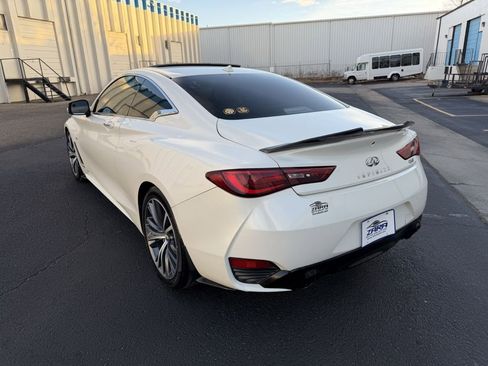 Used 2018 INFINITI Q60 3.0t Luxe w/ Sensory Package 3.0T Luxe image 5