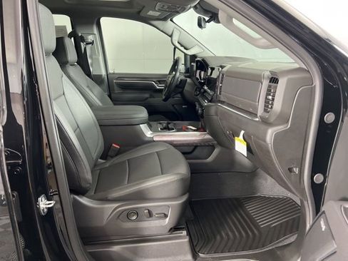 New 2026 Chevrolet Silverado 3500 LTZ w/ LTZ Premium Package image 13