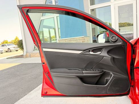 Used 2019 Honda Civic EX image 14