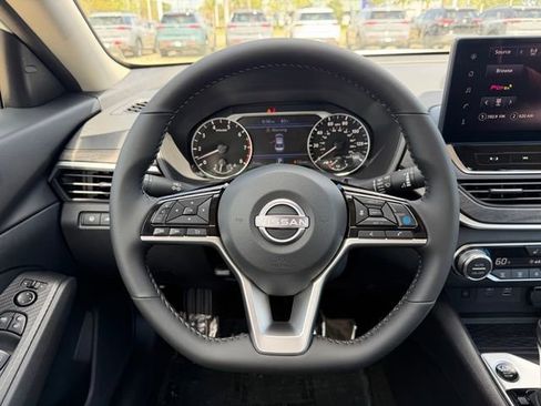 New 2026 Nissan Altima 2.5 SV FWD image 18