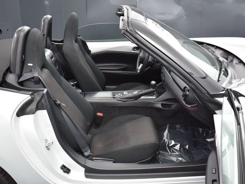 Used 2019 MAZDA MX-5 Miata Club image 22