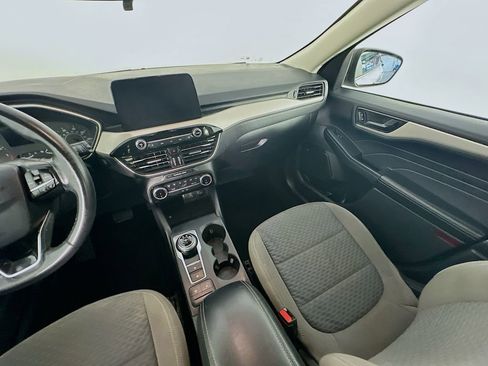 Used 2022 Ford Escape SE w/ Convenience Package FWD image 11