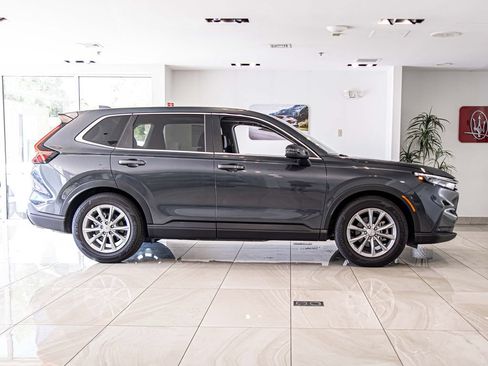 Used 2025 Honda CR-V EX-L image 9