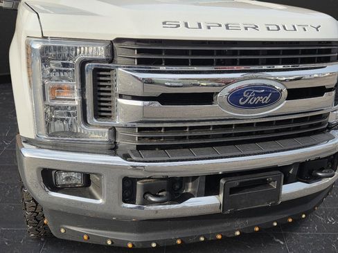 Used 2019 Ford F250 XLT w/ XLT Value Package image 11