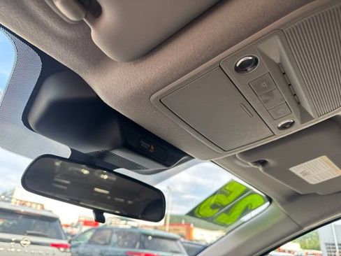 Certified 2025 Nissan Kicks SR AWD/4WD image 27