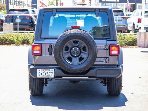Used 2026 Jeep Wrangler Sport AWD/4WD image 6