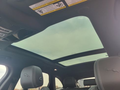 New 2026 Jaguar F-PACE R-Dynamic S image 33