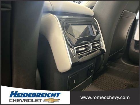 Used 2025 Lincoln Aviator Reserve w/ Equipment Group 201A AWD/4WD image 17