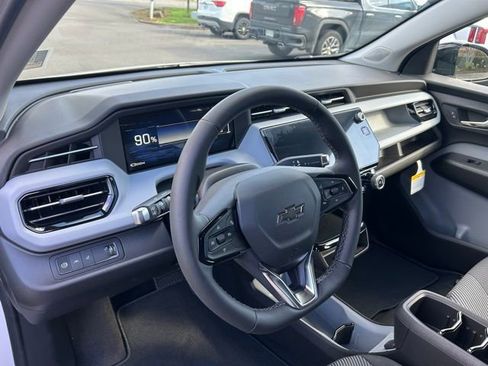 New 2027 Chevrolet Bolt LT w/ Comfort Package image 20