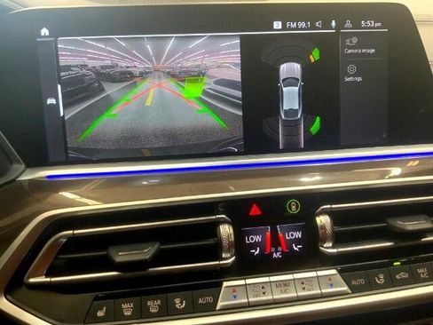 Used 2022 BMW X6 xDrive40i w/ M Sport Package image 25