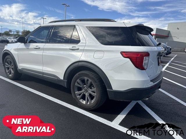 Used 2021 Ford Explorer XLT w/ Equipment Group 202A AWD/4WD image 3