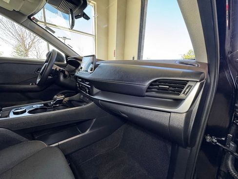 Used 2023 Nissan Rogue S image 51