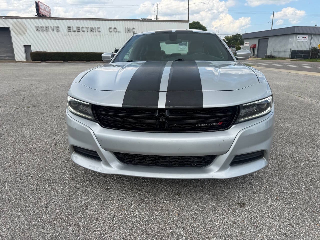 Used 2019 Dodge Charger SXT w/ Leather Interior Group RWD image 3
