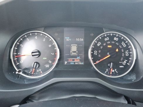 Used 2022 Toyota RAV4 XLE Premium AWD/4WD image 31