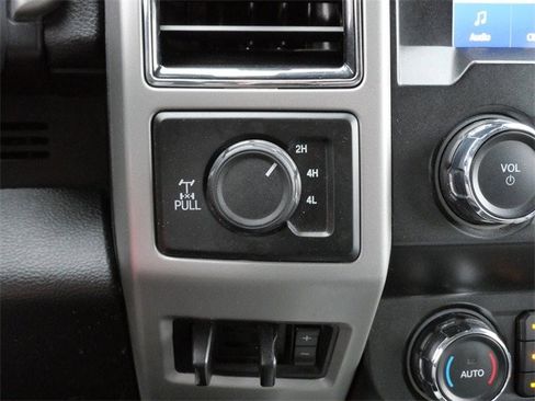 Certified 2021 Ford F350 Lariat w/ Lariat Value Package image 24