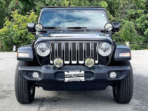 Used 2023 Jeep Wrangler Sport AWD/4WD image 2