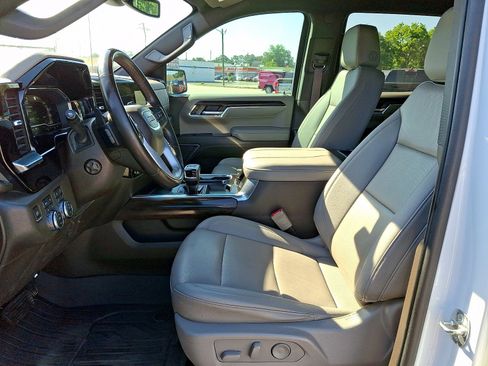 Used 2023 GMC Sierra 1500 SLT w/ SLT Premium Package AWD/4WD image 12