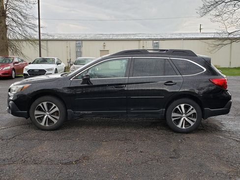 Used 2018 Subaru Outback 2.5i Limited image 2