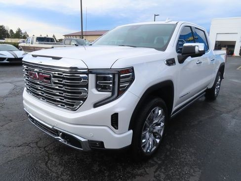 Used 2024 GMC Sierra 1500 Denali w/ Denali Reserve Package image 3