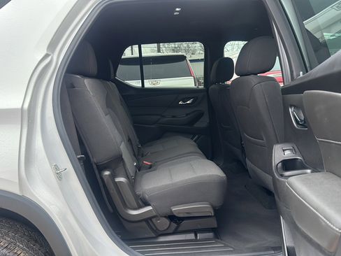 Used 2023 Chevrolet Traverse LT image 20