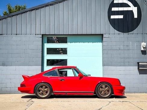 Used 1988 Porsche 911 Carrera RWD image 12