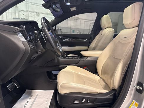 Used 2020 Cadillac XT6 Sport AWD/4WD image 28