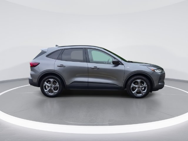 Used 2025 Ford Escape ST-Line FWD image 9