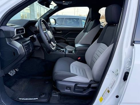 Used 2025 Toyota Tacoma SR5 image 17