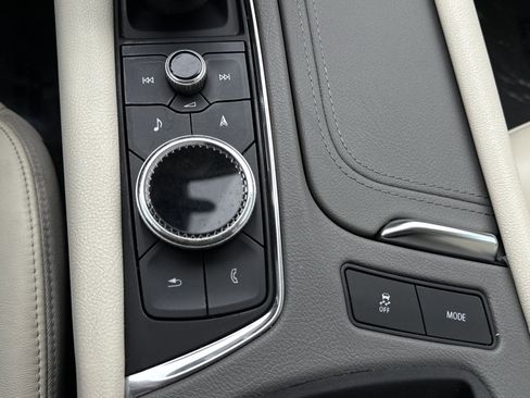 Used 2020 Cadillac XT6 Premium Luxury image 25