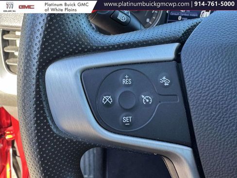 Used 2024 GMC Terrain SLE w/ Driver Convenience Package image 21