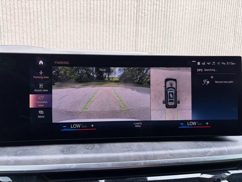 Used 2023 BMW X7 xDrive40i w/ M Sport Package AWD/4WD image 55