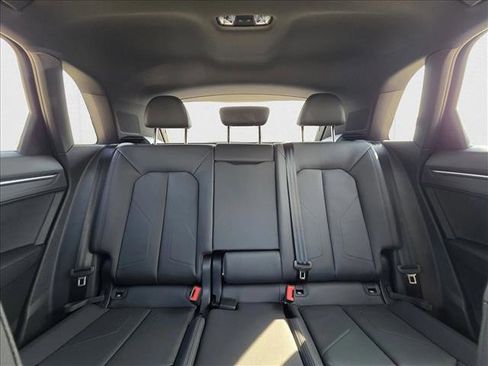 New 2025 Audi Q3 2.0T Premium image 17