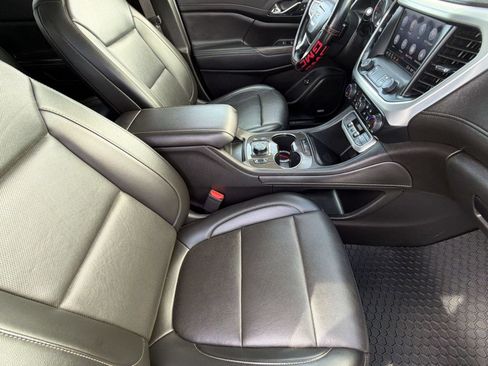 Used 2023 GMC Acadia SLT FWD image 28
