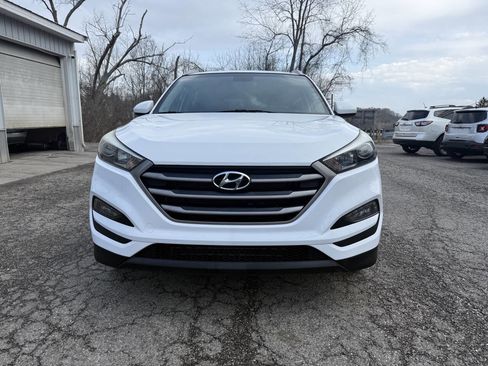 Used 2016 Hyundai Tucson SE w/ Option Group 02 image 2